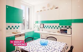 Green Apartment In The Center By Wonderful Italy